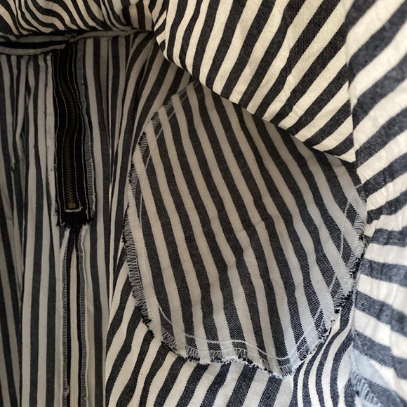 Life In Progress skirt- Size US- Small. - Picture 6 of 14